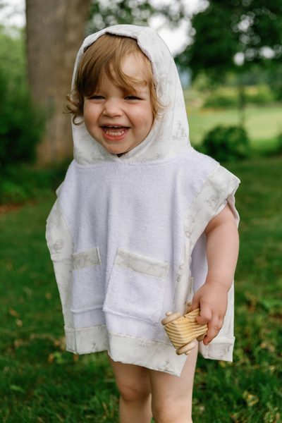 Reversible Hooded Towel Poncho - Wild Toile (Grey)
